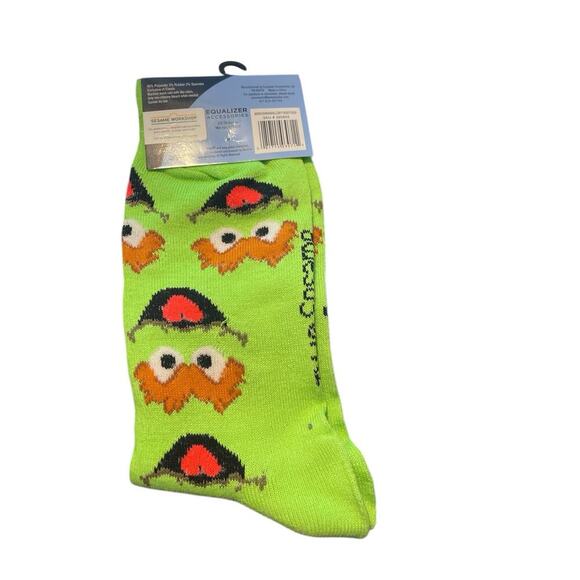 1 Pair Sesame Street Oscar The Grouch Crew Socks Size 9-13 Unisex Ribbed Green - Picture 2 of 2
